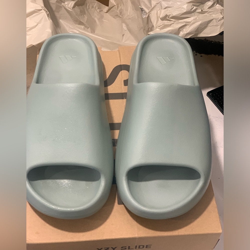 Yeezy Slide